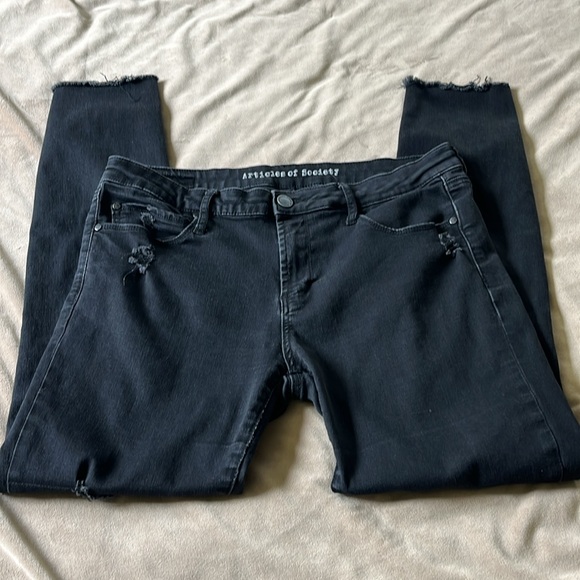 Articles of Society Distressed Skinny Jean - size 32 - Picture 5 of 9